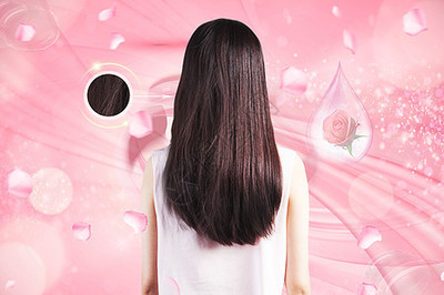 沐浴后，她與秀發(fā)的溫柔獨(dú)處
